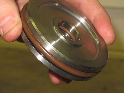 _Graphics/Web/Range Cylinder Disassembly Step 4.png